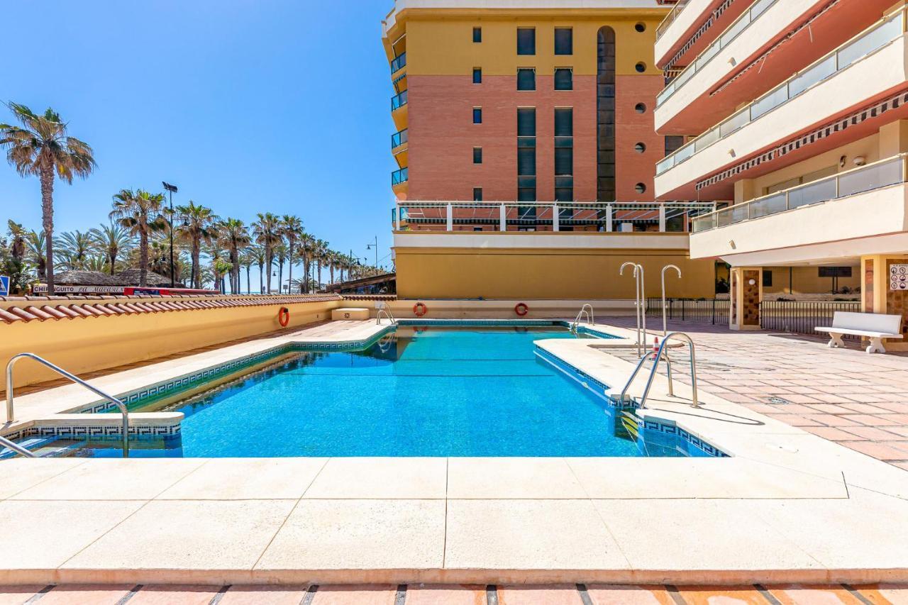 797 Holiday Rentals - Amplio Piso Con Terraza En Primera Linea De Playa Торремолинос Экстерьер фото