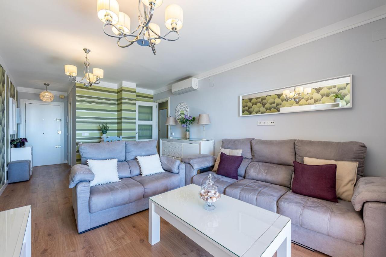 797 Holiday Rentals - Amplio Piso Con Terraza En Primera Linea De Playa Торремолинос Экстерьер фото