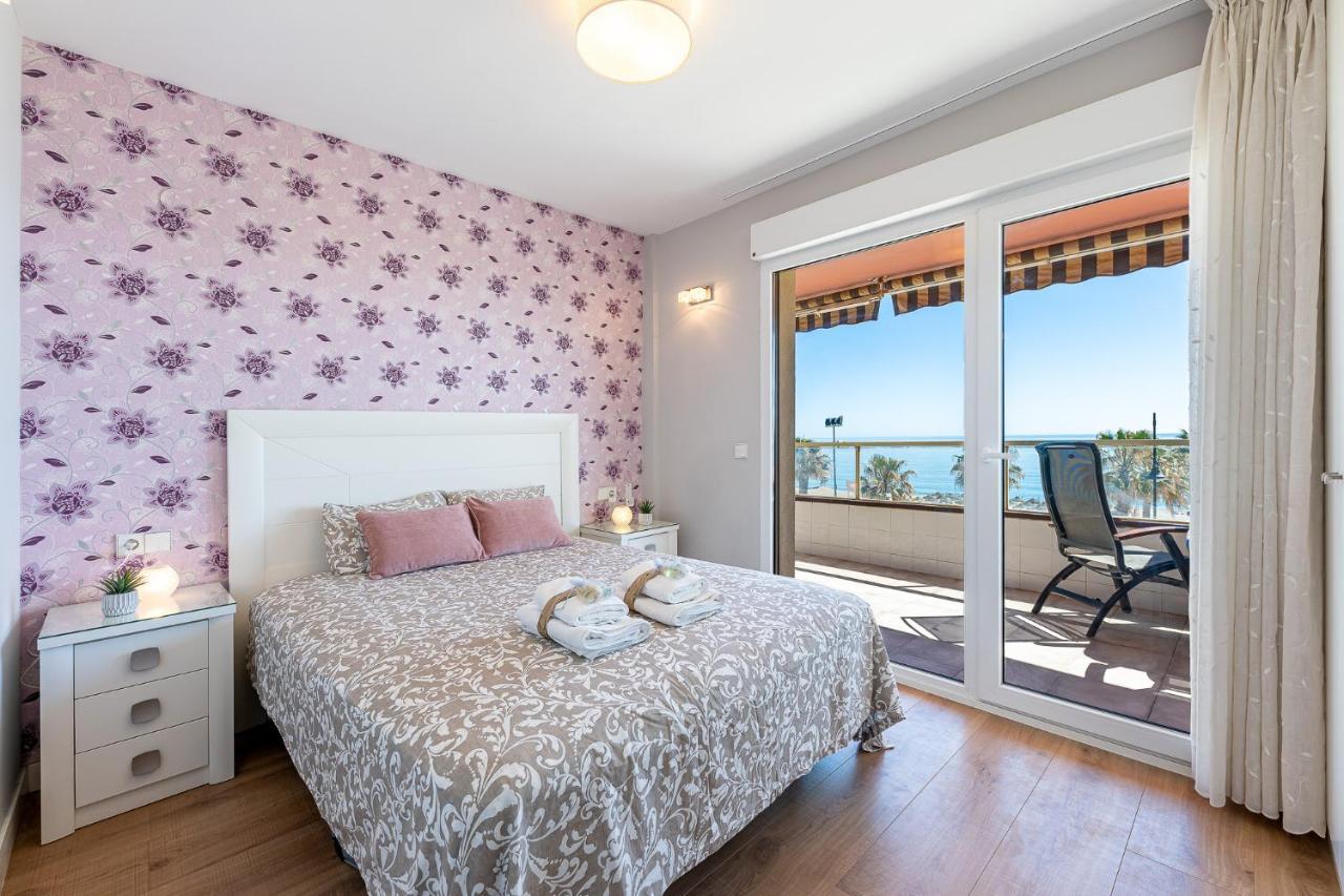 797 Holiday Rentals - Amplio Piso Con Terraza En Primera Linea De Playa Торремолинос Экстерьер фото
