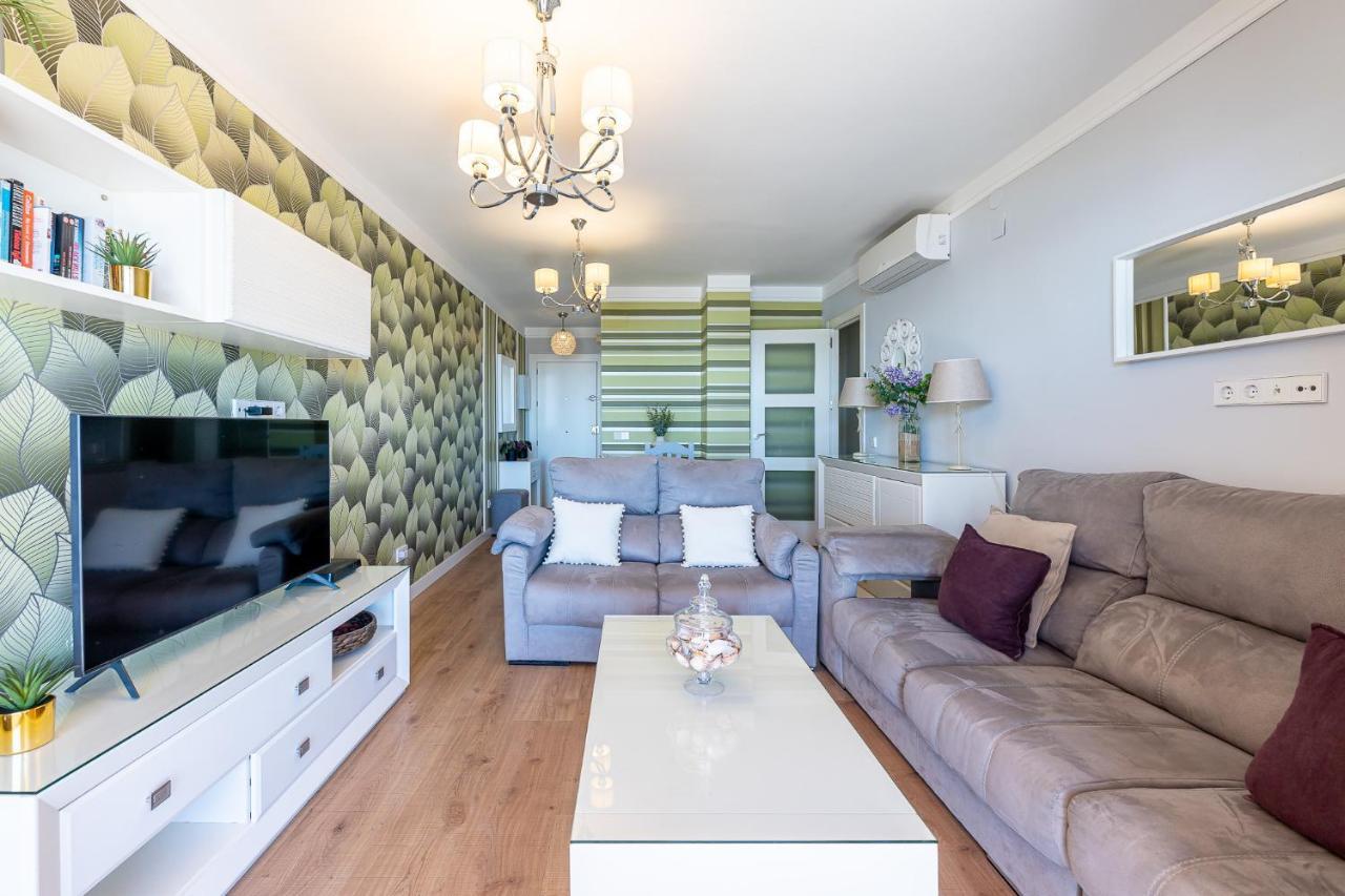797 Holiday Rentals - Amplio Piso Con Terraza En Primera Linea De Playa Торремолинос Экстерьер фото